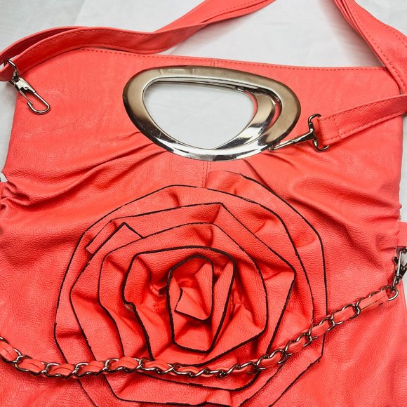 Pink Leather Modern Crossbody bag with Rose - Picture 4 of 14